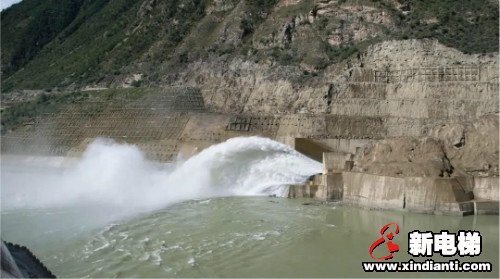 乘莱茵斜行电梯，体验0-90度隧道穿梭！(图3)