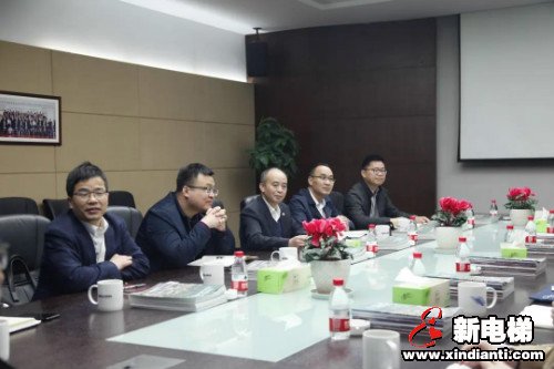 省委组织部人才办副主任、省人社厅专技处处长陈荣华一行莅临森赫电梯调研考察(图3)