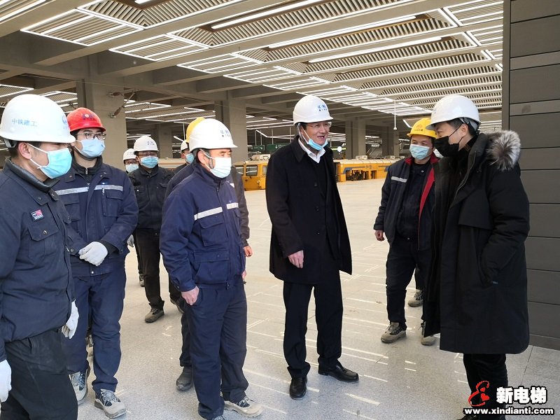 康力电梯董事长王友林视察京沈高铁北京朝阳站慰问一线员工(图3)