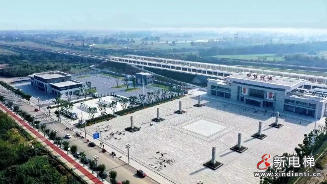 川西北首条动车线，康力电梯见证！(图2)