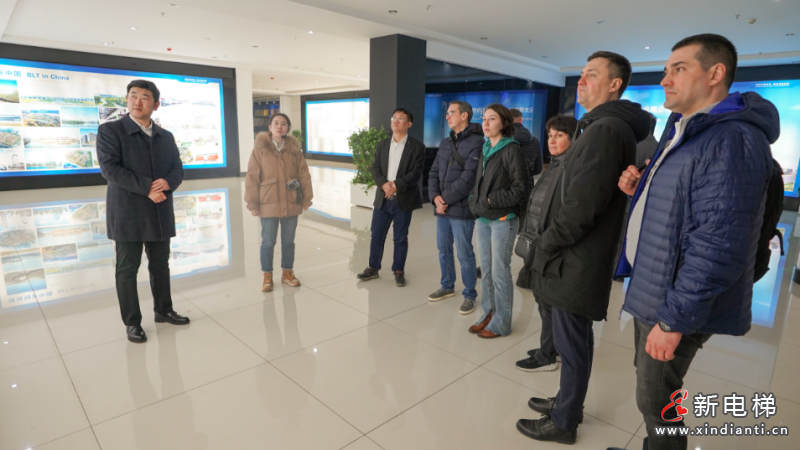 发展国际合作 携手共赢未来 | 俄罗斯经贸代表团来远大智能参观交流(图2)