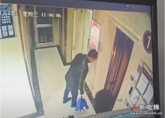 未放围挡导致的坠落电梯井事故 电梯维保期间仍有业主上下电梯！