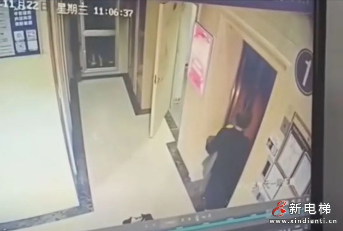 未放围挡导致的坠落电梯井事故 电梯维保期间仍有业主上下电梯！(图2)