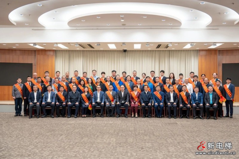 森赫电梯董事长李东流博士荣获“浙江省劳动模范”称号(图4)