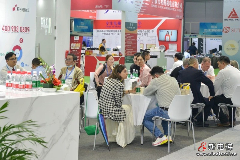 巨龙电梯亮相2024中国国际电梯展(图5)