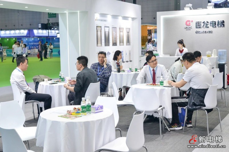 巨龙电梯亮相2024中国国际电梯展(图3)
