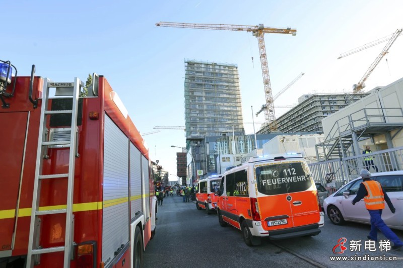 德国一建筑工地发生电梯井脚手架坍塌事故，4名工人死亡！