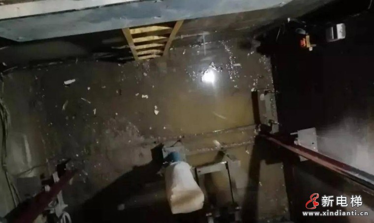 广东佛山：电梯底坑积水问题并未按要求完成整改消除事故隐患 罚款5万元！