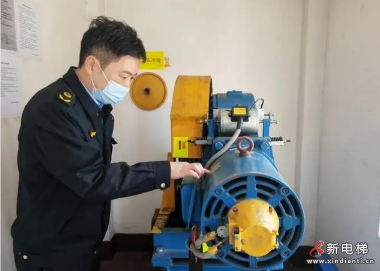 上海长发电梯公司未按规定维保电梯导致故障困人，被罚款4.5万元