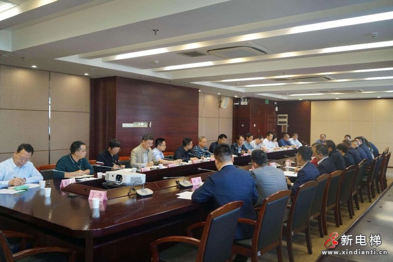 广东省市场监管局、住建厅、发改委三部门确实联合召开了超长期特别国债助力老旧电梯更新改造工作推进会‌