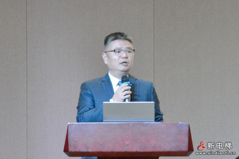 龙腾蛇舞迎新春 砥砺前行迈新程——巨龙电梯2025年迎春大会(图4)