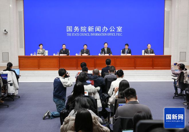 国家发展改革委社会司负责同志出席“介绍深化养老服务改革发展”新闻发布会