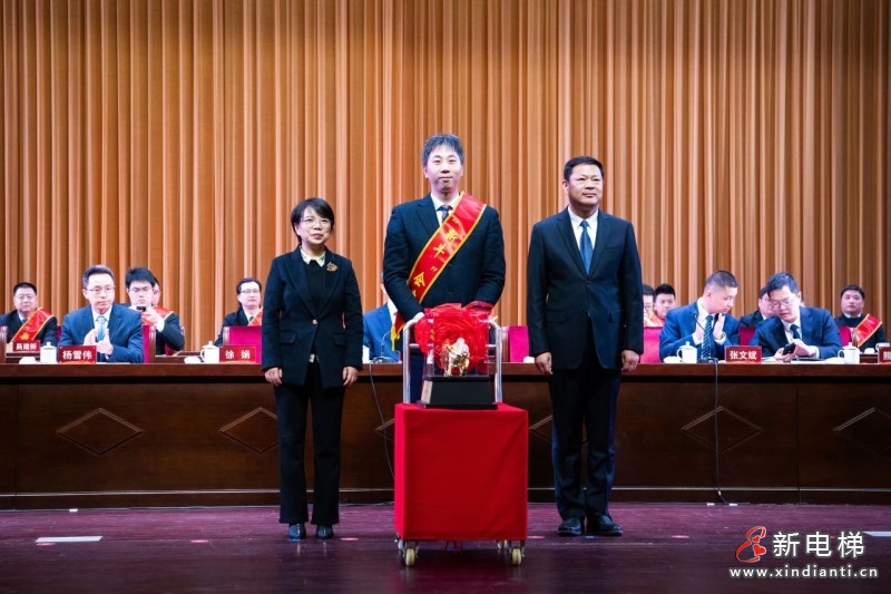 开门红 | 巨人集团获区多项表彰(图4)