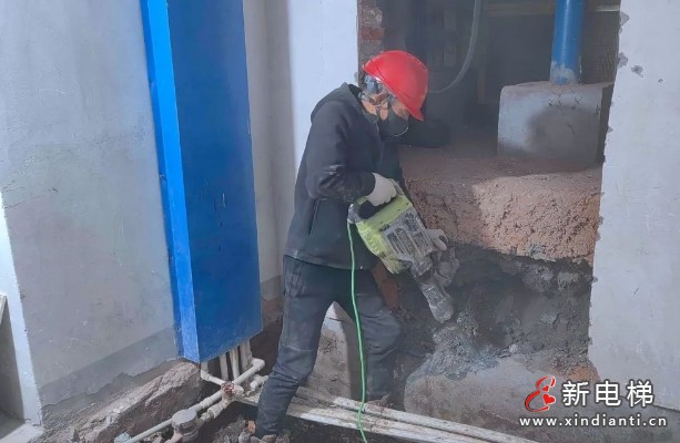 江苏南通如皋13台高龄电梯搭上政策“快车”集体换新‌