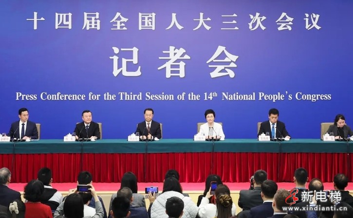 住建部部长倪虹在答记者问时表示，全国已累计加装电梯超过13万部