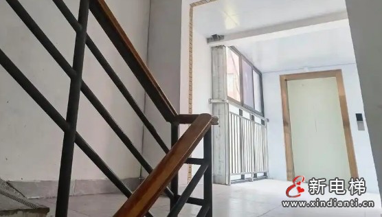 四川乐山加装电梯的入户方式引发矛盾 平层入户‌、半层入户‌？争议仍在调解中