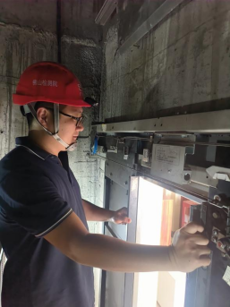 广东省特检院佛山检测院技术溯源破解老旧电梯“坠底”风险