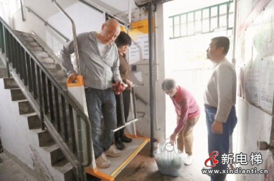 上海市控江四村：上下牵引式滑行的“爬楼梯”电梯将投用