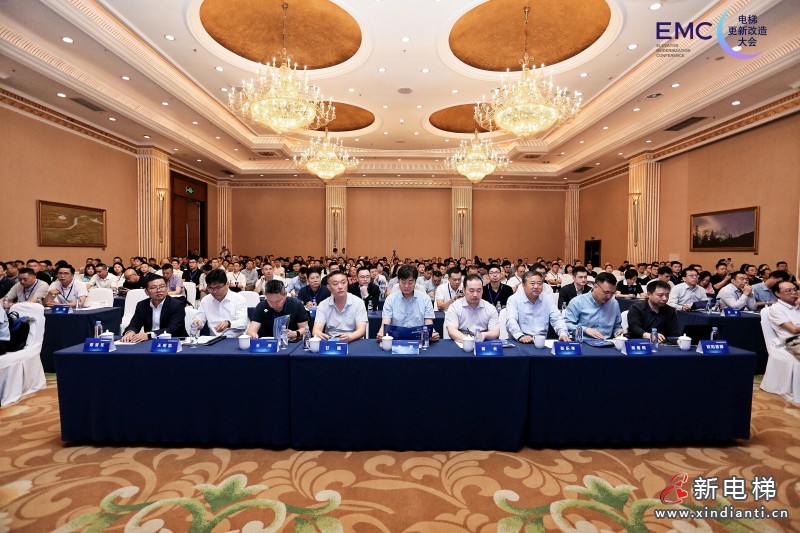 以数智破界！LINVOL领沃焕新方案亮相电梯更新大会