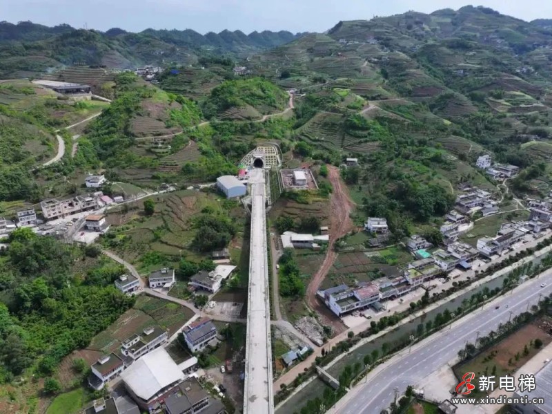 穿山越岭筑坦途，江南嘉捷服务渝昆高铁，助力国家交通大动脉建设！(图2)