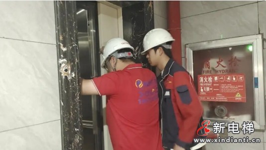 贵州兴仁市市监局以“安全生产月”为契机 开展电梯使用安全知识宣传活动