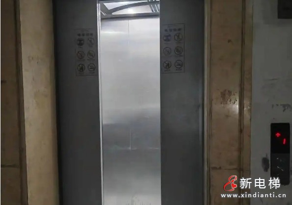 贵阳白云区某小区电梯停运半月 市监管局介入协调加速修复‌