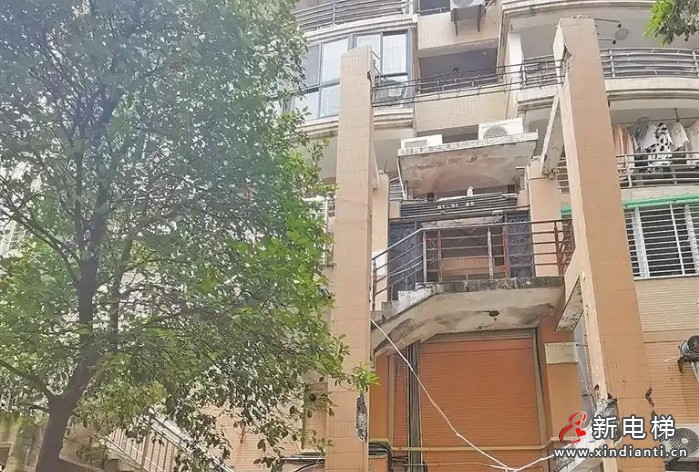 福建泉州一小区加装电梯工程陷入"烂尾"困境 擅自拆除原有楼梯未报批被判定违建