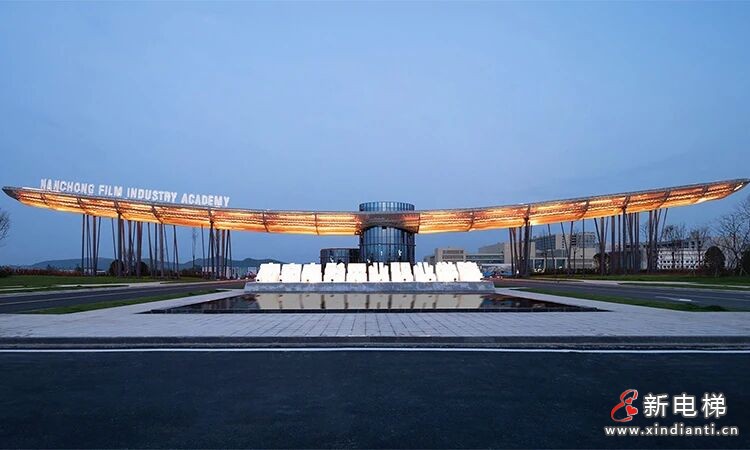 200+台康力电梯，助力四川高校！(图3)