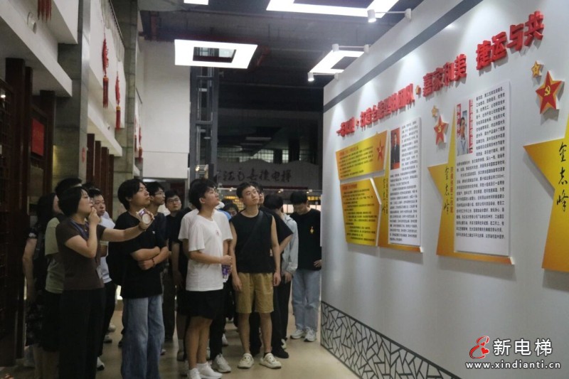 访企汇智践新知，产学联动启未来 苏州大学研究生走进江南嘉捷参观学习(图2)