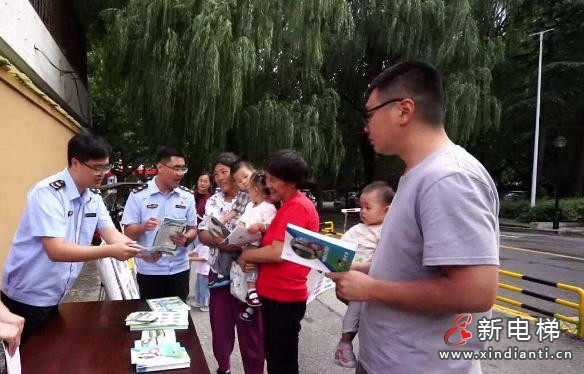 山东青州创新文化IP宣传模式“峱宝宝”守护乘梯安全