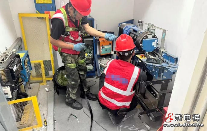 从隐患到安心：上海徐汇17台电梯完成维修，协同操作化解“乘梯焦虑”