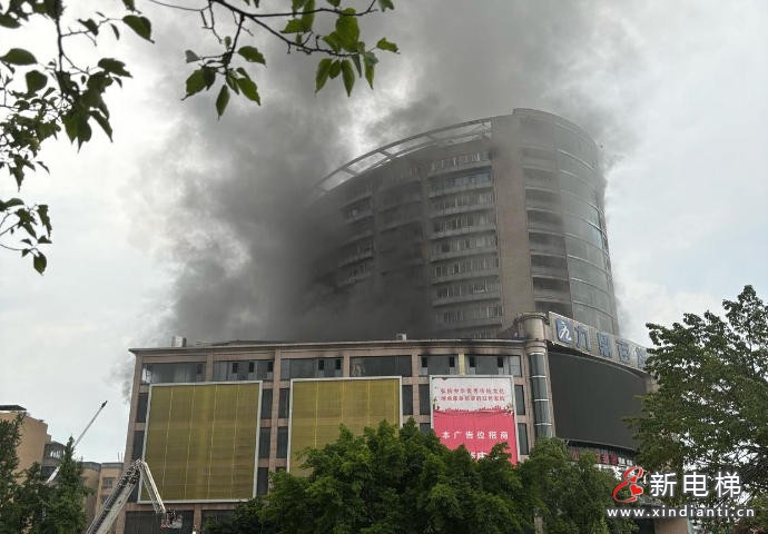 16人获刑、52人被问责：四川自贡火灾揭开“监管失守”与“企业失职”之痛