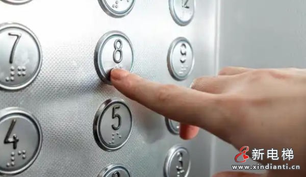 高峰时段文明乘梯，从“不按住开门键”开始