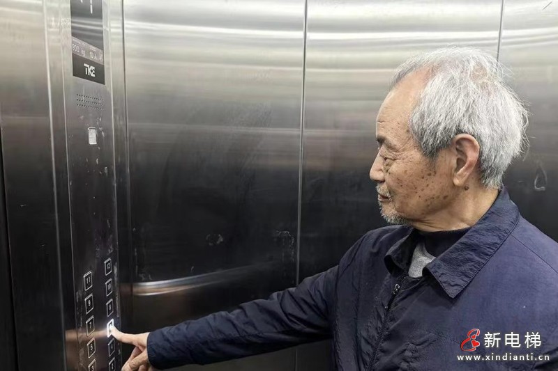 新疆博乐电梯故障困人50分钟 物业处置不力被责令整改