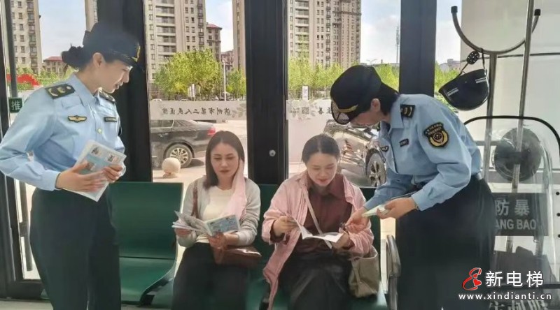 山东滨州沾化区市场监管局进医院普及电梯安全 守护就医出行防线