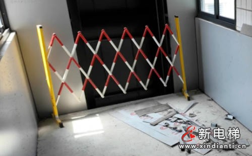 交钱五年未完工 福建泉州少林新村加装电梯拖出老人爬楼难