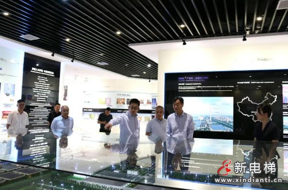 中国电梯协会李军会长一行莅临康力电梯(图2) 中国电梯协会李军会长一行莅临康力电梯(图2)