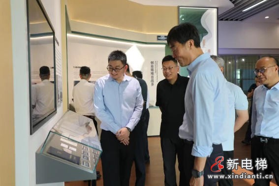 中国电梯协会李军会长一行莅临康力电梯(图6) 中国电梯协会李军会长一行莅临康力电梯(图6)