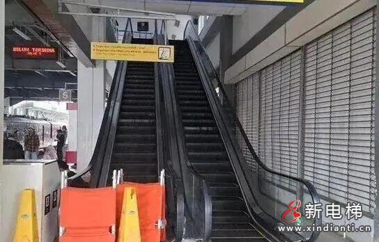 印尼雅加达一上行扶梯突发逆向运转 12名乘客受轻伤