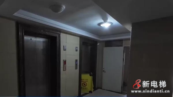 湖北荆州经开区一小区电梯停运半月 经协调后进场维修
